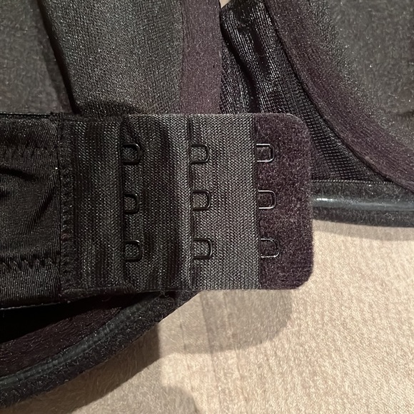 Black strapless bra 34D - Picture 4 of 4